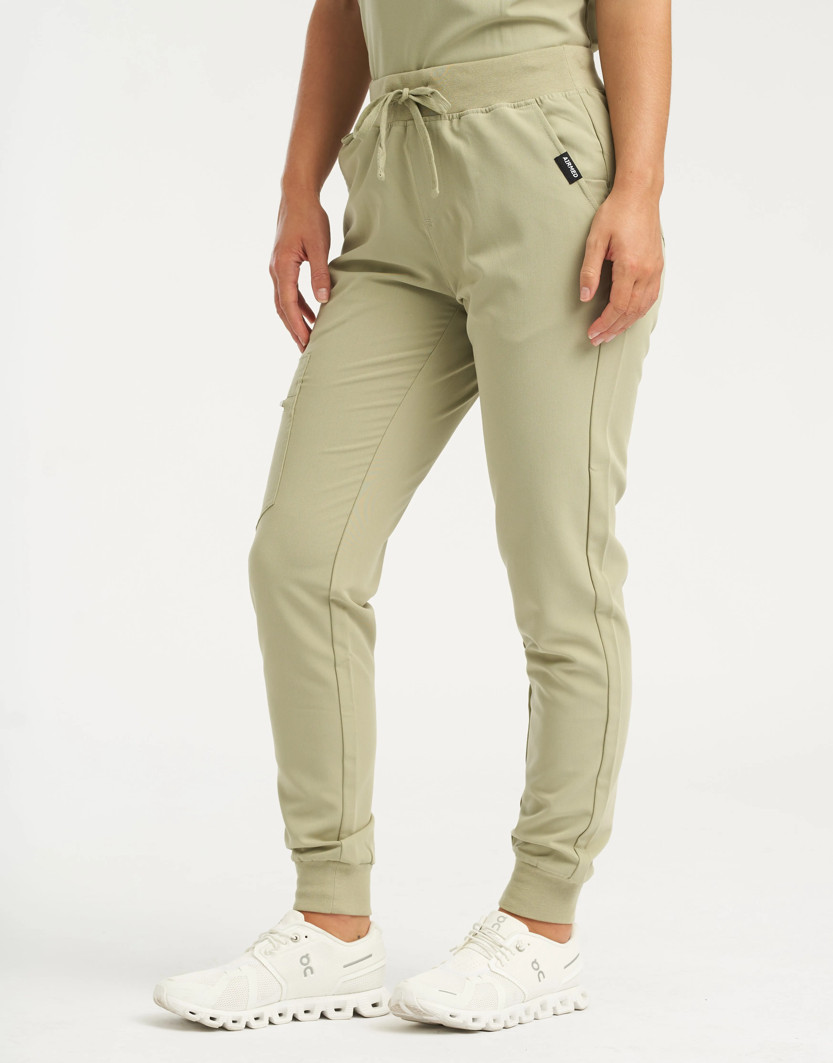 Essential Jogger Scrub Pants - Matcha