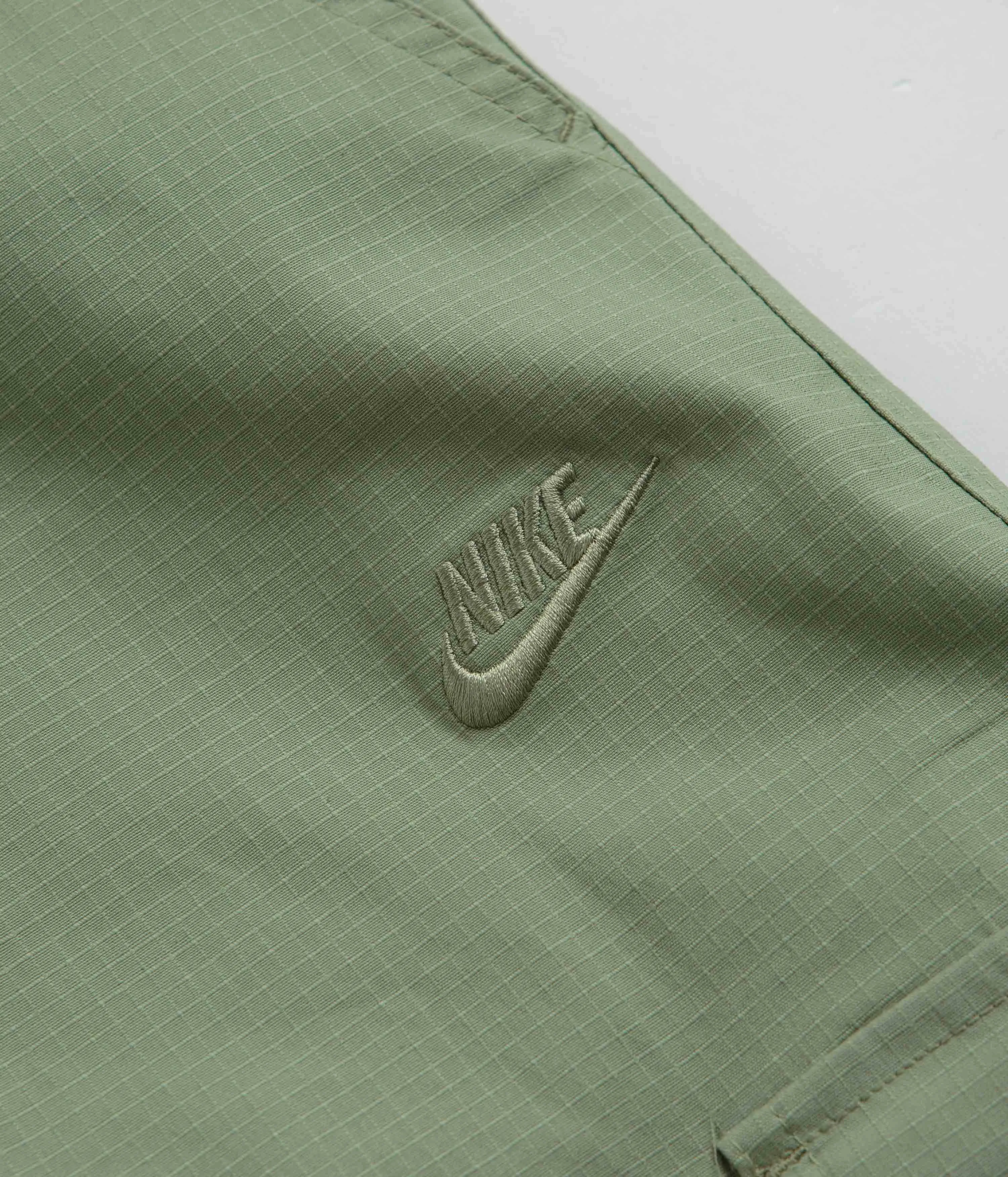 Nike Club Cargo Pants - Oil Green / Oil Green